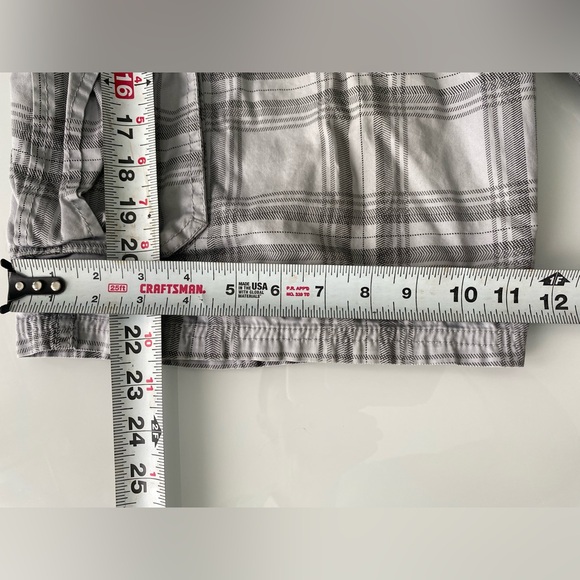 Plaid Cargo Shorts Grey Casual Classic Timeless Shorts - Size 34 - Picture 6 of 7